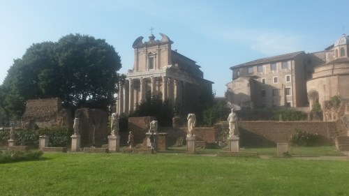 Rome.forum.biserica